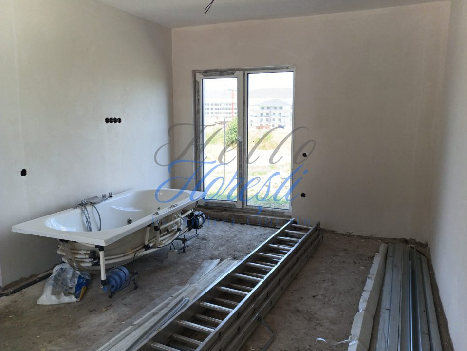 Unitate din triplex, 119mp utili, 2 locuri de parcare, zona Terra