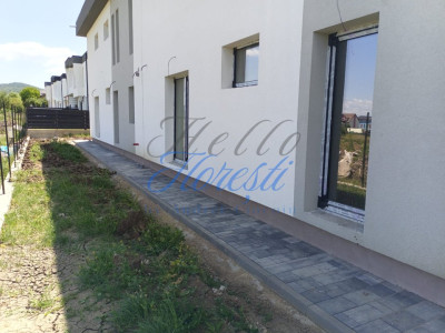 Unitate din triplex, 119mp utili, 2 locuri de parcare, zona Terra