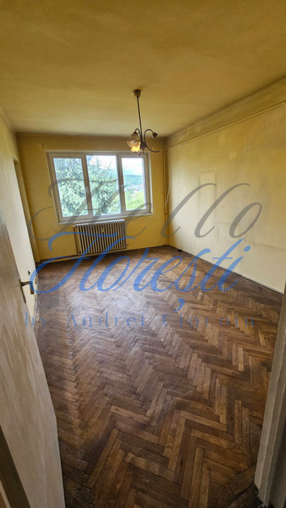 Apartament cu 4 camere zona Plopillor