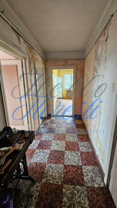 Apartament cu 4 camere zona Plopillor