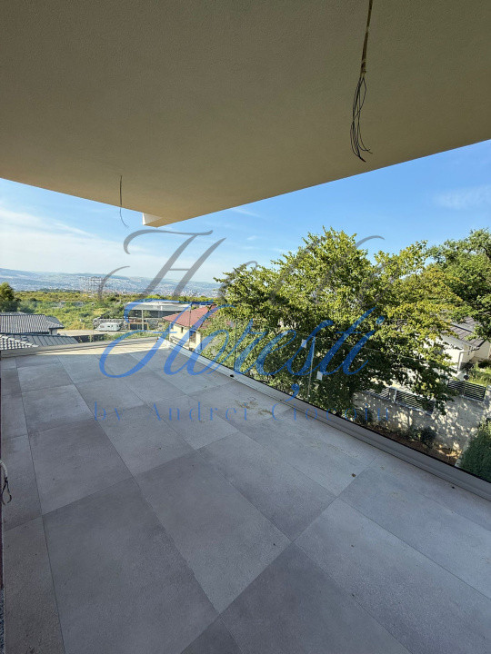 Casa pe 3 nivele in Feleac