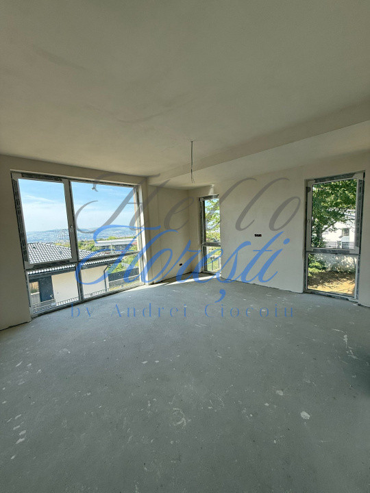 Casa pe 3 nivele in Feleac