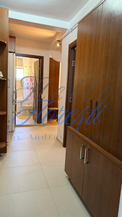 Apartament cu 2 camere, balcon inchis si parcare in Floresti zona Stejarului