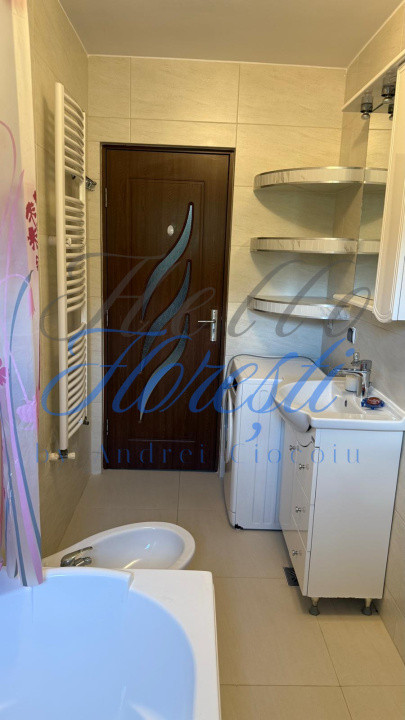 Apartament cu 2 camere, balcon inchis si parcare in Floresti zona Stejarului