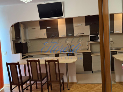 Apartament cu 2 camere, balcon inchis si parcare in Floresti zona Stejarului