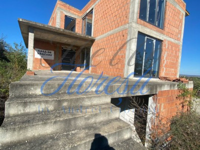 Casă modernă 235mp, Jucu!