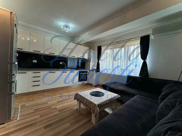 Apartament de 3 camere, semidecomandat, zona Stejarului 