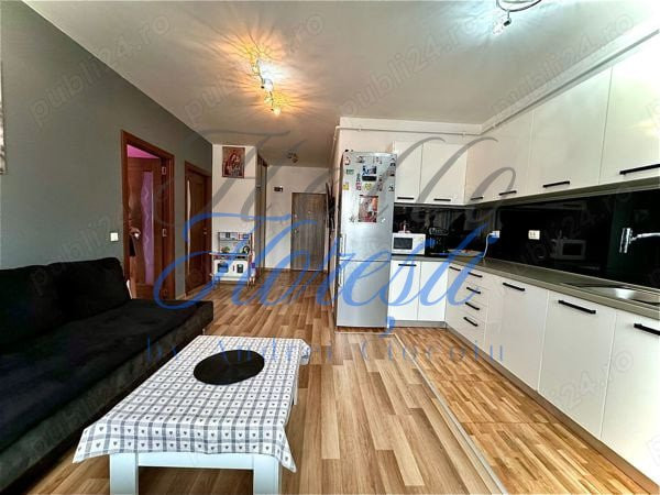 Apartament de 3 camere, semidecomandat, zona Stejarului 
