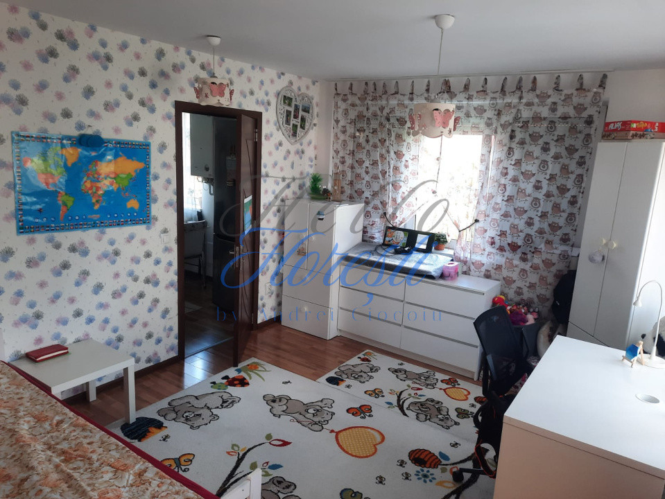 Apartament de Vanzare, 3 Cam., 61MP, Sub Cetate, Floresti