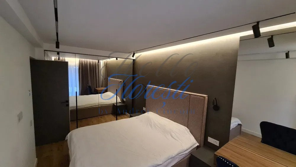 Apartament de 2 camere, semidecomandat, zona Subcetate