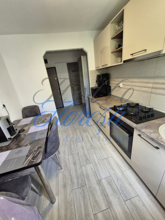 Apartament cu 3  camere , 61 mp, zona Manastur