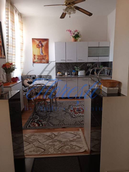 Apartament la casa cu 2 camere Centru