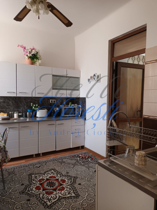Apartament la casa cu 2 camere Centru