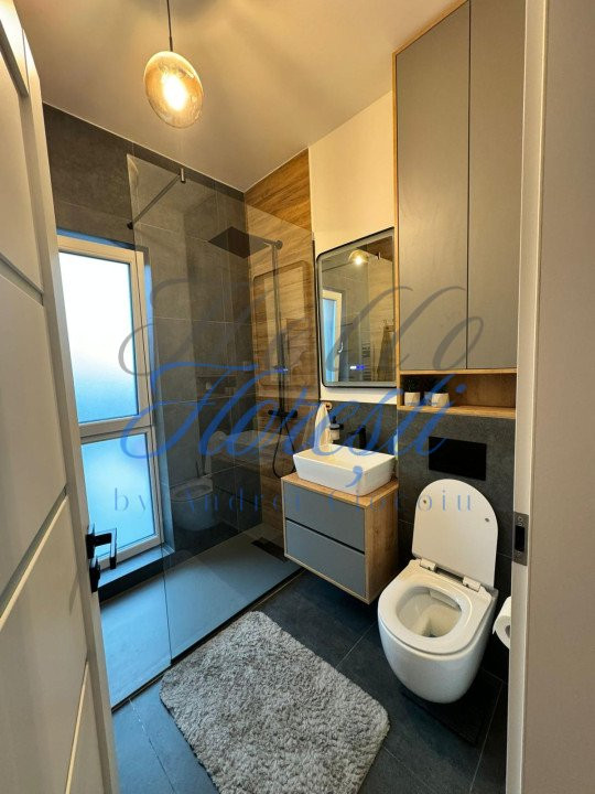 Apartament 4 camere, 105 mp, zona Teilor