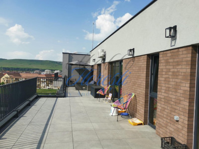 Apartament 4 camere, 105 mp, zona Teilor