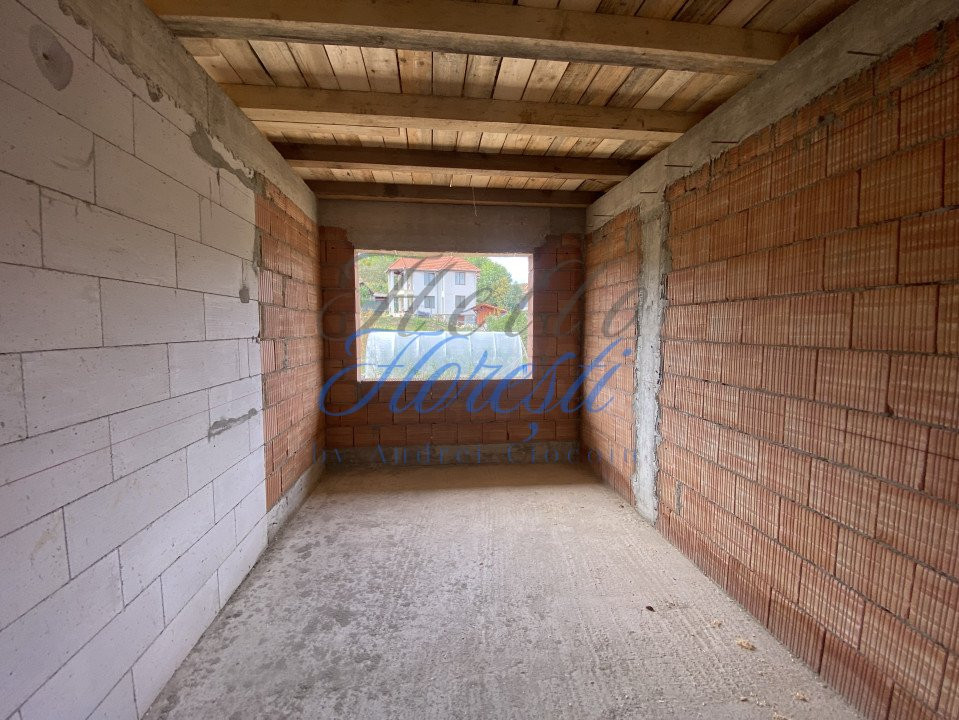 Duplex de 5 camere, in zona Feleacu