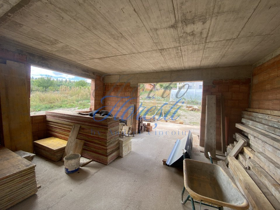 Duplex de 5 camere, in zona Feleacu