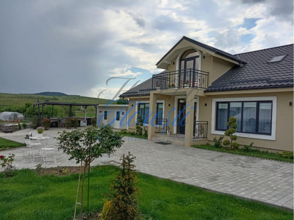 Casa 3 camere + plantație de zmeura, 200 mp, Fodora, Cluj