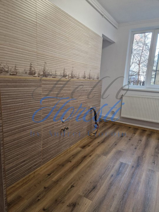 Apartament de 3 camere, semidecomandat, in zona Centru