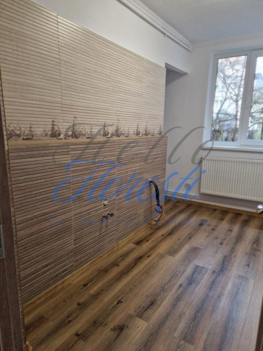 Apartament de 3 camere, semidecomandat, in zona Centru