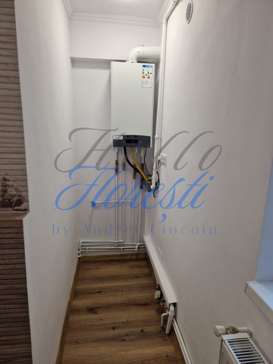 Apartament de 3 camere, semidecomandat, in zona Centru