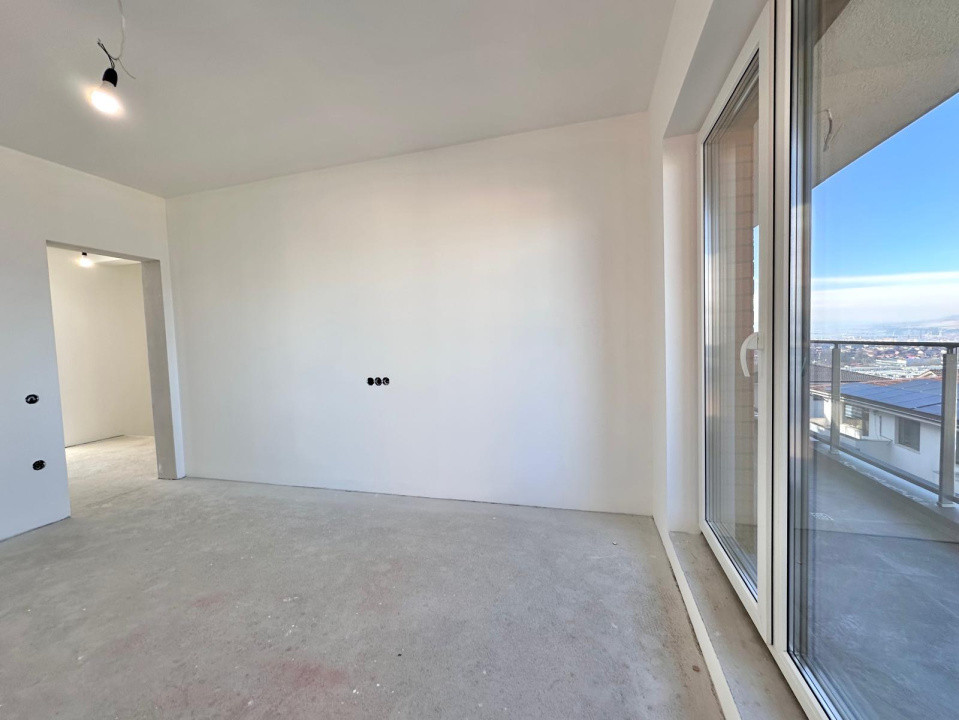 Duplex 180 mp cu gradina, semifinisat, Zona Vivo!