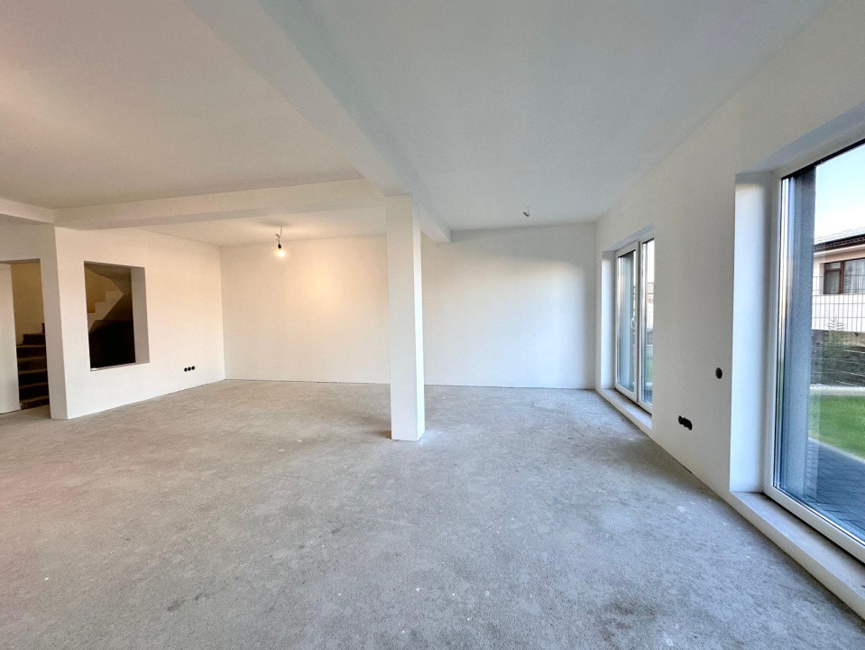 Duplex 180 mp cu gradina, semifinisat, Zona Vivo!