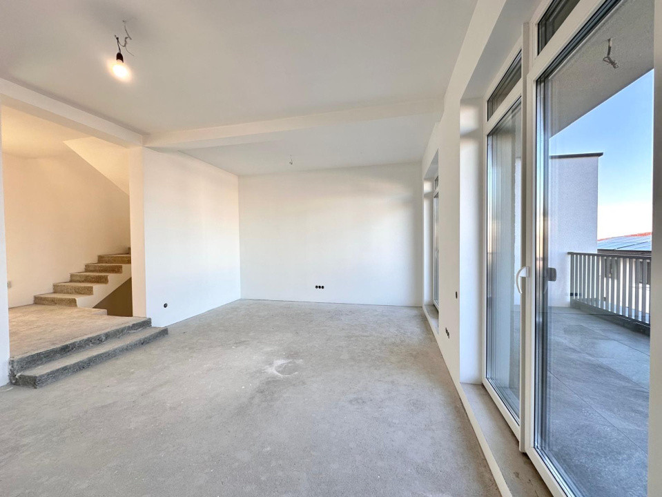 Duplex 180 mp cu gradina, semifinisat, Zona Vivo!