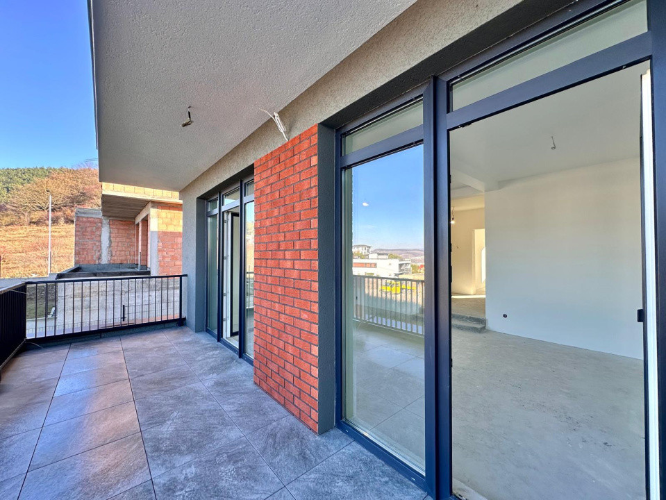 Duplex 180 mp cu gradina, semifinisat, Zona Vivo!