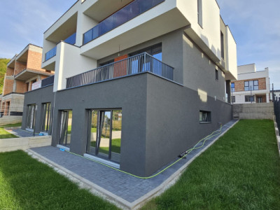 Duplex 180 mp cu gradina, semifinisat, Zona Vivo!