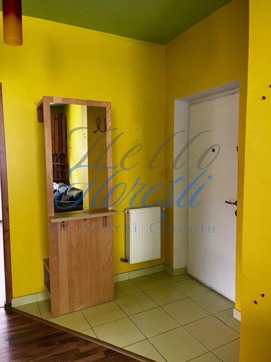 Apartament 3 camere in zona Teilor