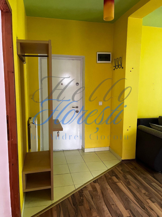 Apartament 3 camere in zona Teilor