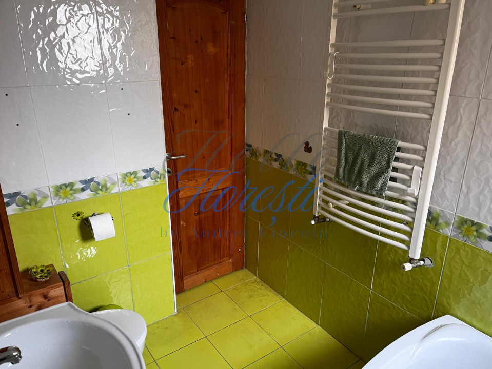 Apartament 3 camere in zona Teilor