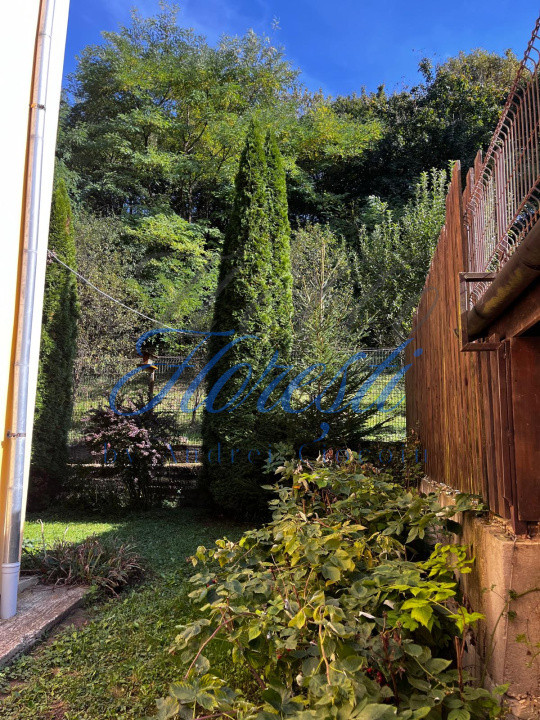 Apartament 3 camere in zona Teilor