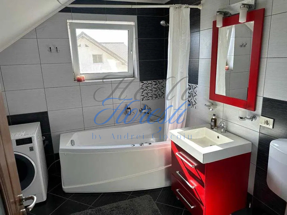 Inchiriere apartament 3 camere ,90 mp cu parcare,Floresti 