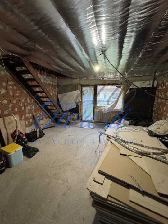 Casa Tip Triplex 84mp + 40mp Teren Zona Eroilor | Floresti