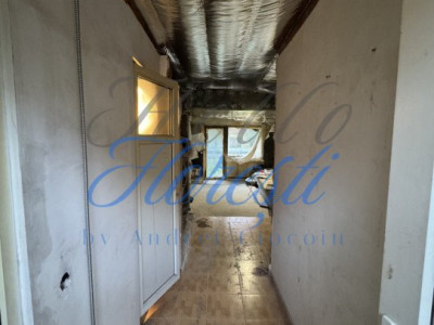 Casa Tip Triplex 84mp + 40mp Teren Zona Eroilor | Floresti