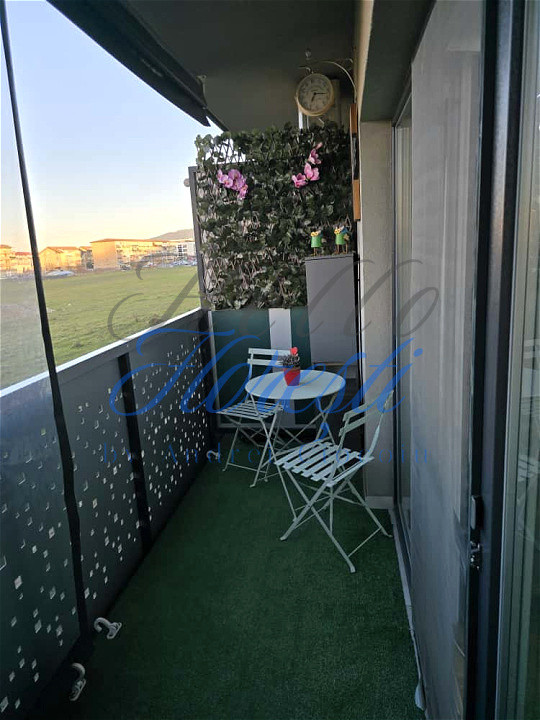 Apartament 3 camere, 2 băi & balcon, Teilor