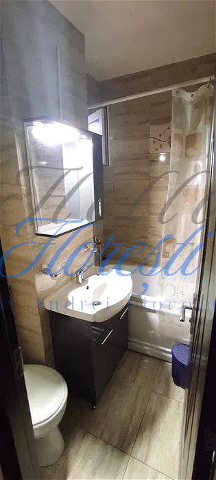 Apartament 3 camere, zona Primăverii 