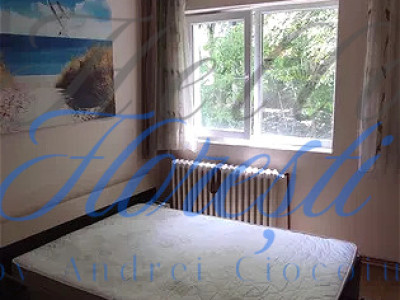 Apartament 3 camere, zona Primăverii 