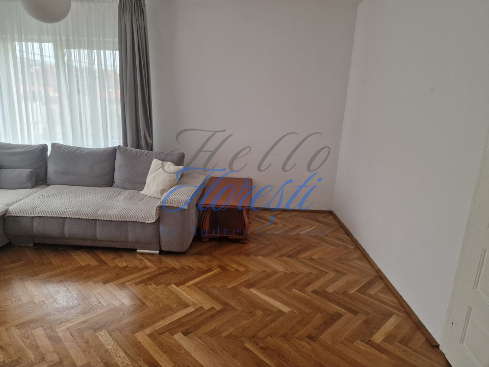 Casa cu 5 camere, in zona Dambul Rotund