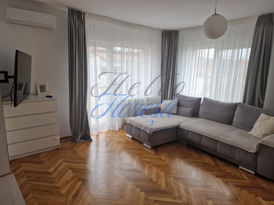 Casa cu 5 camere, in zona Dambul Rotund