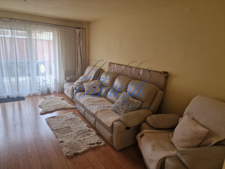 Casa cu 5 camere, in zona Dambul Rotund