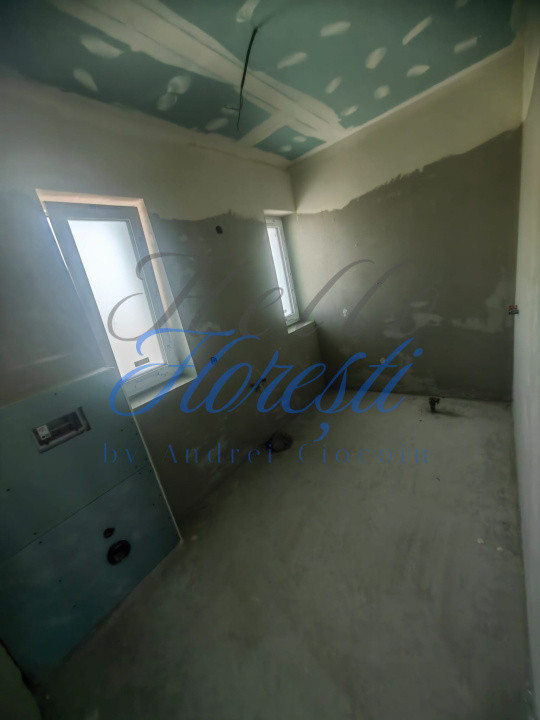 Casa cu 4 camere, in zona Chinteni