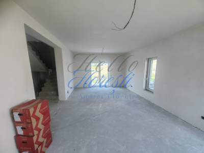 Casa cu 4 camere, in zona Chinteni