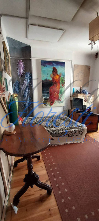 Apartament cu 3 camere, in zona Centrala