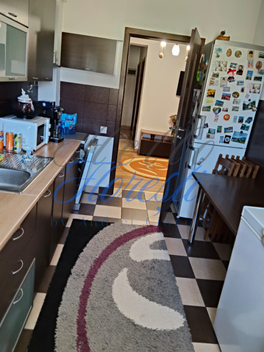 Apartament cu 3 camere, in zona Apahida