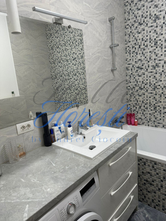 Apartament 3 camere , 72 mp ,zona Vivo, Columna Residence Floresti 