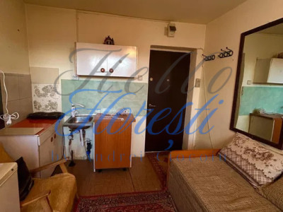 Garsoniera 11 mp in Cluj zona Manastur