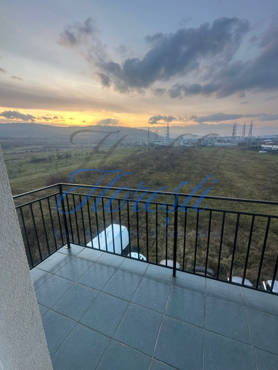 Apartament 3 camere , 61 mp , zona Sesu de sus  Floresti 